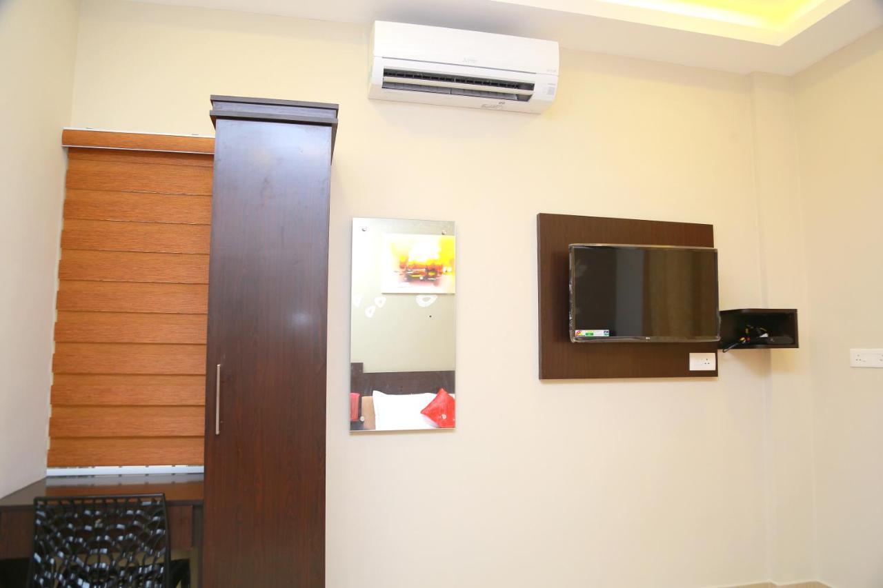 Metro Residency Kochi Exterior foto
